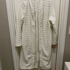 Fluffy Women’s White Robe